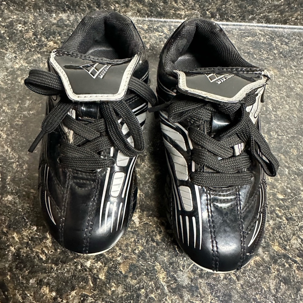 9.5c soccer cleats